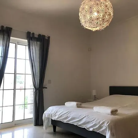 Villa Quintinha Azeitona Moita (Setubal)